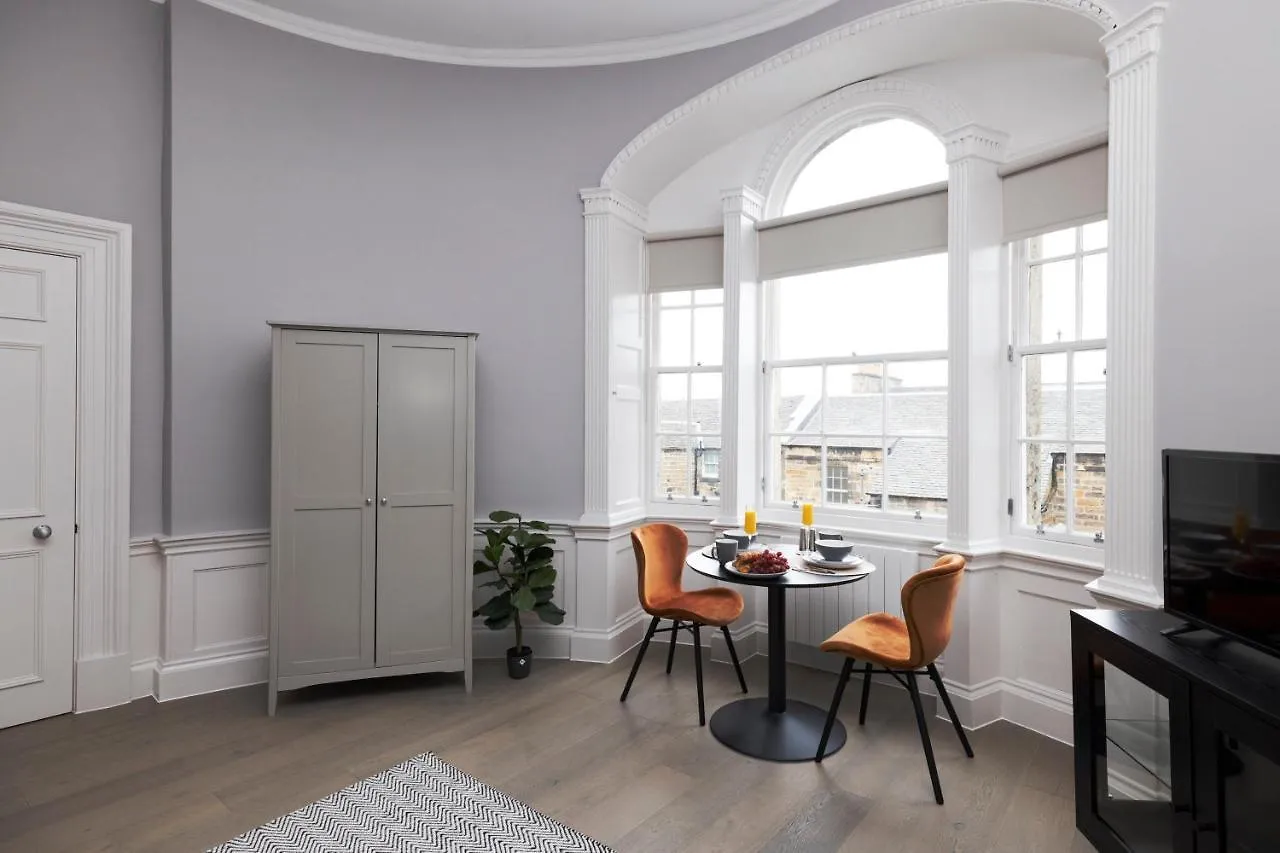 Joivy Statement Studio On Historic George Street Apartment Edinburgh