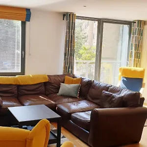 Altido Alluring 3br Apt Near The Centre With Parking Edinburgh