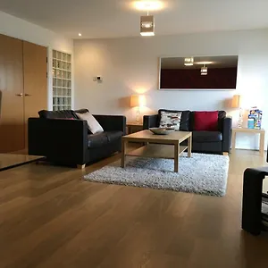 Bay Luxury Apartment Cardiff